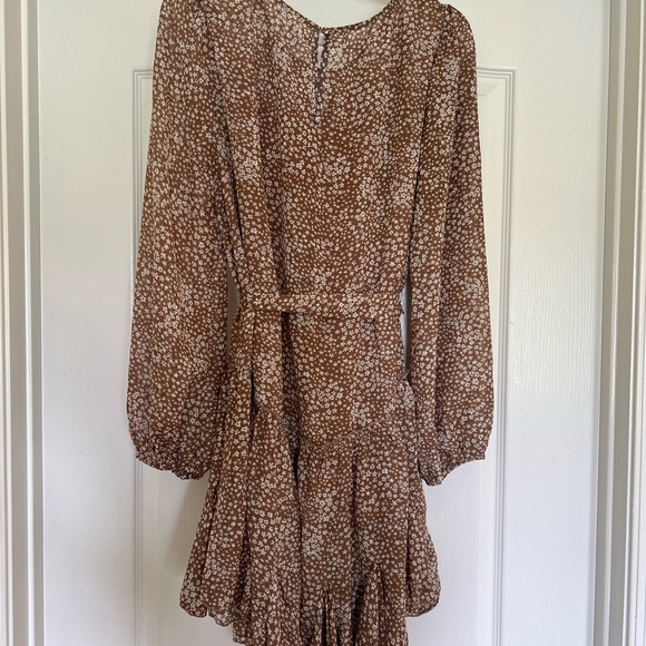 Flawless Brown Floral Long Sleeve Dress - Picture 4 of 5